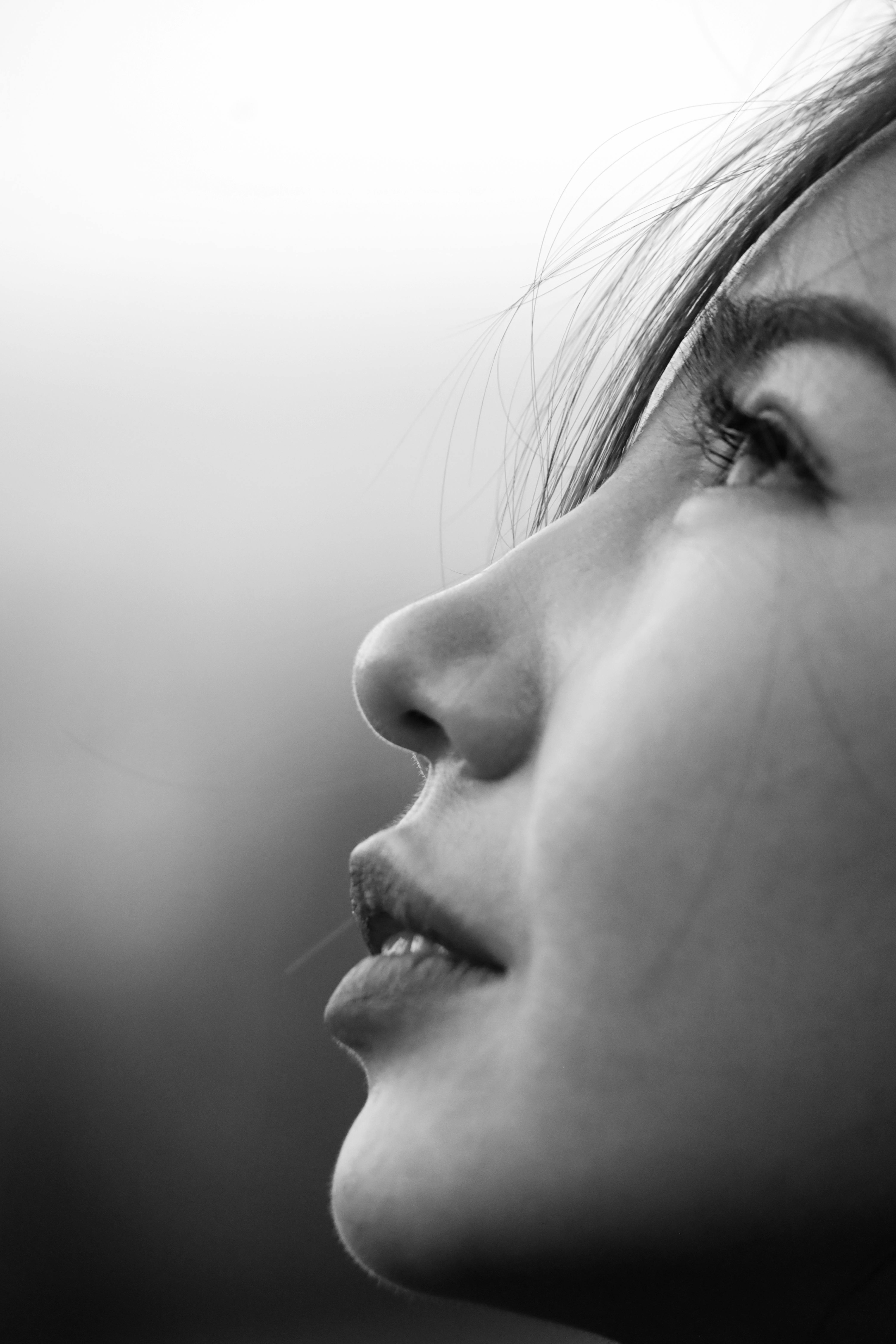 A hopeful woman | Source: Pexels