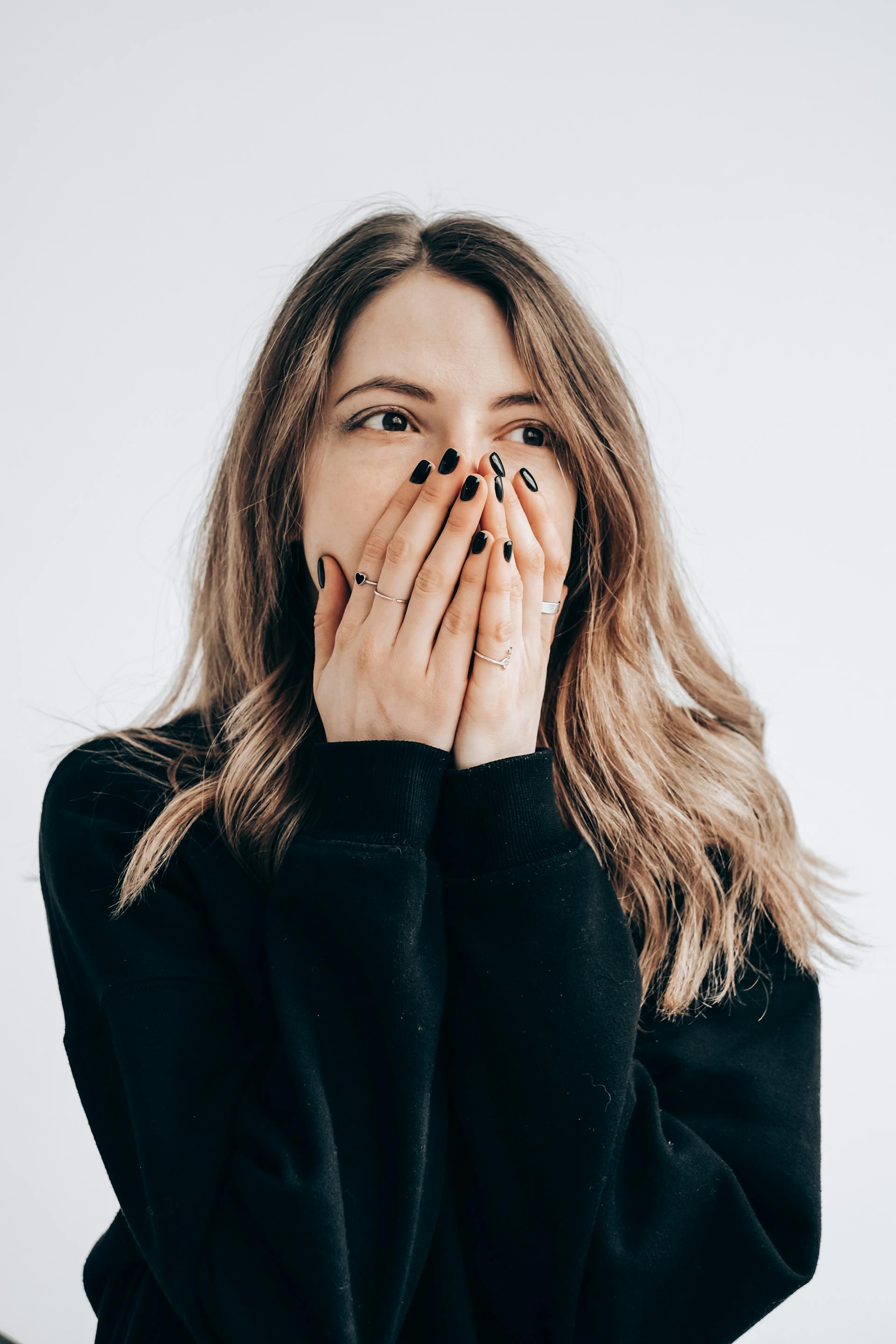 A shocked woman | Source: Pexels